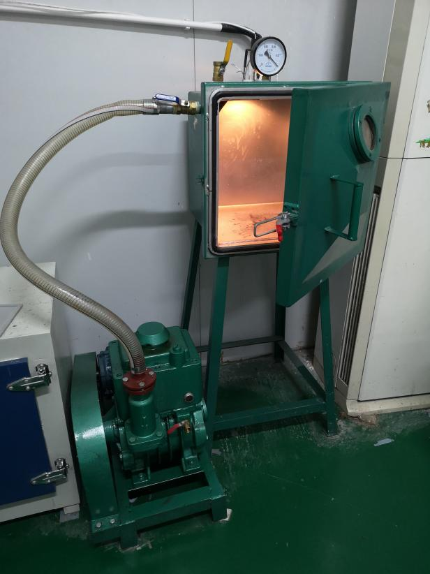 如何操作工艺品模具硅胶翻模